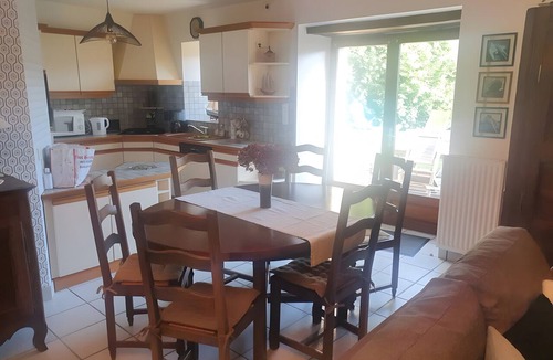 Sene House | Les Hortensias: Characterful 17th-Century House 300m from the Sea