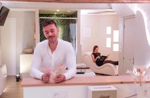 Montrevault-sur-Evre Apartment | Les Jolies Nuits - À la folie, Loft & Spa