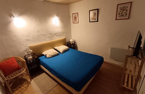 Tuchan House | Les Maisons de Gaia chambres privées climatisées avec salle de bains privatives