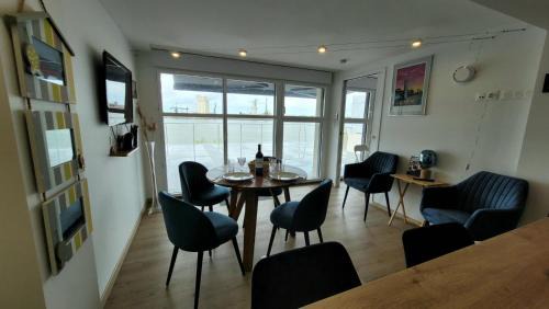 Locmiquelic House | Les minahouets