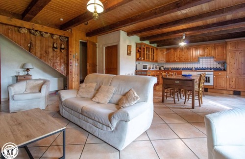 Chambon-sur-Lac House | Les Mouflons - Chambon-sur-lac