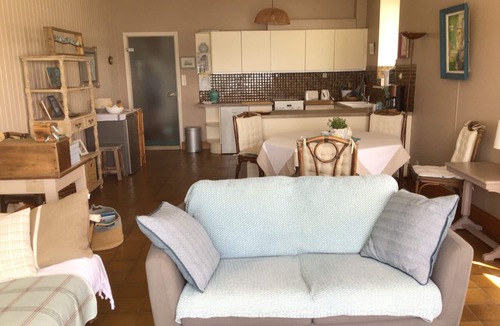 Finistere Apartment | Les Pieds dans l'Eau : Beautiful, bright rental (sea access)
