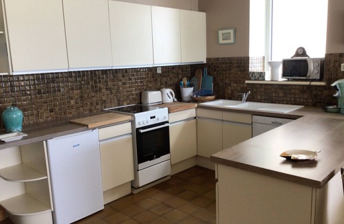 Finistere Apartment | Les Pieds dans l'Eau : Beautiful, bright rental (sea access)