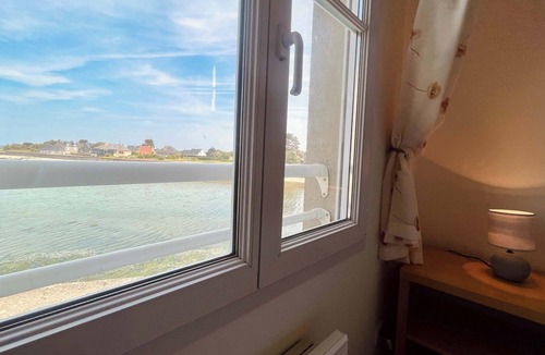 Barfleur House | Les pieds dans l eau Home - Waterfront Stay