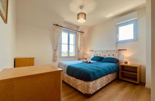 Barfleur House | Les pieds dans l eau Home - Waterfront Stay