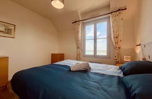 Barfleur House | Les pieds dans l eau Home - Waterfront Stay