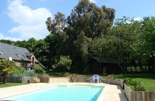 Lamballe House | Les Sirènes, character gîte with swimming pool, 20 minutes from the coast