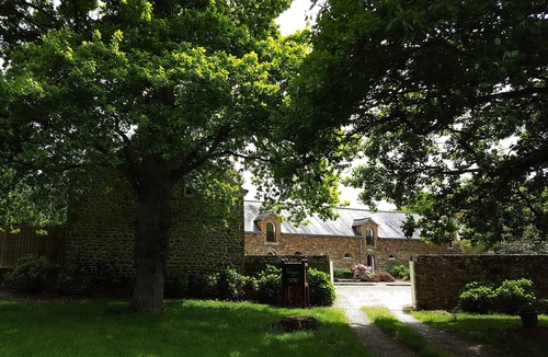 Lamballe House | Les Sirènes, character gîte with swimming pool, 20 minutes from the coast