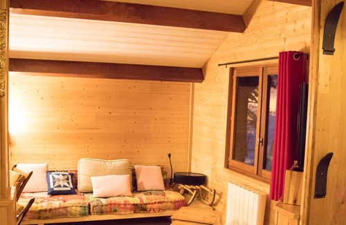 Risoul House | Les Sorbiers - Risoul 1850: Charming chalet for 10 on the edge of the slopes.