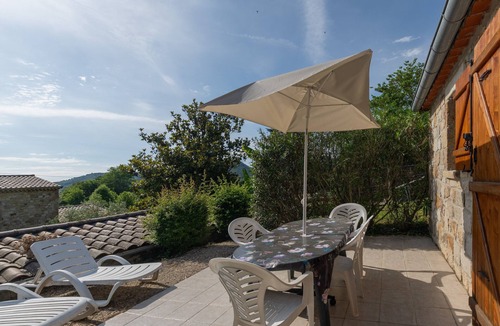 Chambonas House | 'Les Sources Gîte La Remise' House with Shared Pool, Private Terrace, and Air Conditioning