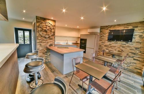 Ornans Bed & Breakfast | LES TANNERIES Meilleures vue sur la rivière Chambres climatisées
