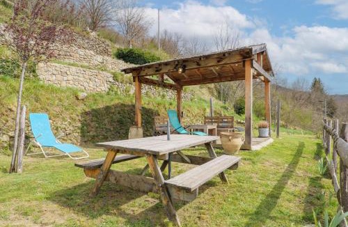 Saint-Pierre-de-Colombier Bed & Breakfast | Les Terrasses de Collanges