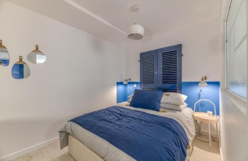 Saint-Vallier Apartment | Les Volets Bleus - Centre ville - WIFI by CLÉ HÔTES
