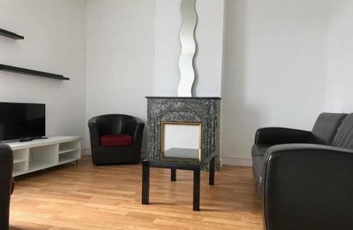 Lorient Apartment | Lesage 2