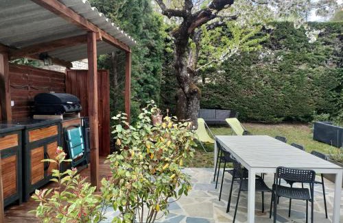 Mostuejouls House | lesoleilo Suite Chateau ou Baume