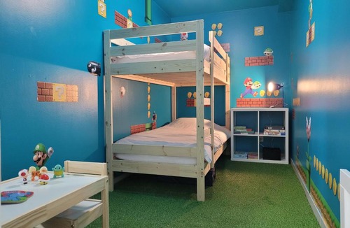 Meaux Apartment | LevelUp Disneyland Family