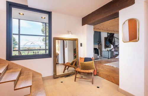 Limonest House | L’Intemporel – Bright family home with exceptional pool and view