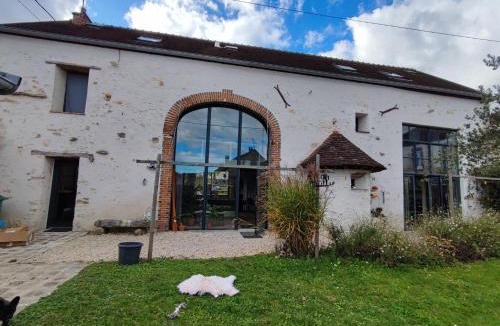 Savins Hostel | Lit simple en dortoir climatisé