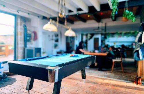 Savins Hostel | Lit simple en dortoir climatisé
