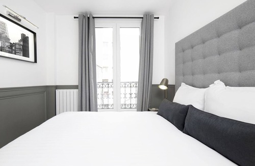 Quartier de la Porte-Saint-Denis Apartment | LivinParis | Luxury 2 Bedrooms Opera III