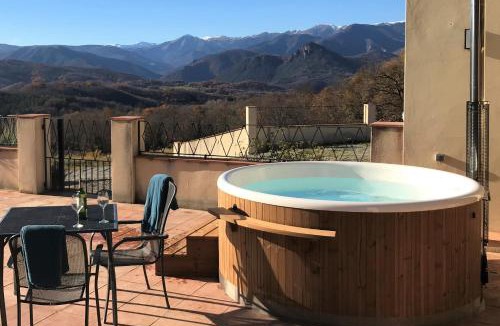 Saint-Laurent-de-Cerdans Villa | Lo Boix: Le Mas and Le Canigou