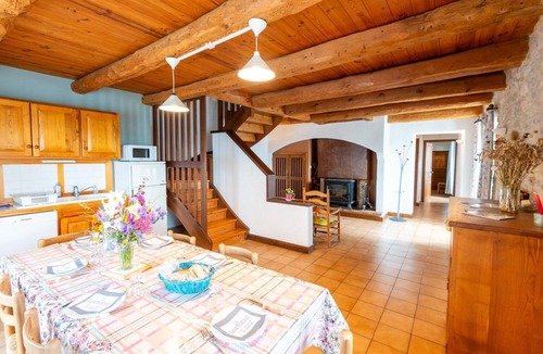 Saint-Georges-de-Levejac House | Location "les Fayards" 7 Personnes à Saint Georges de Lévejac