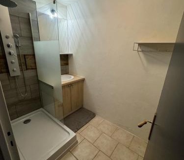 Nevers House | Location chambre verte dans un appartement en colocation