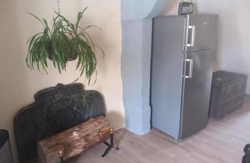 Champs House | Location Saisonnière en Pierre à 2 pas de la Forêt Avec Terrasse Privative