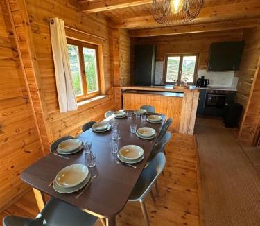 Le Creusot Ski Chalet | Lodge du Parc des Combes avec Accès Parc inclus selon calendrier ouverture Parc