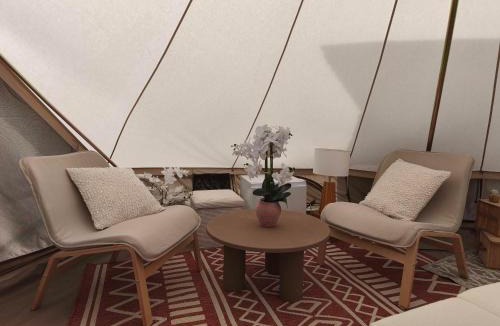 Lapalisse Other | Lodge romantique "la clé des songes" et son jacuzzi privatif