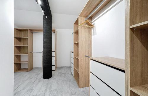 Montlucon Apartment | LOFT SPA SAUNA 10 personnes Centre ville