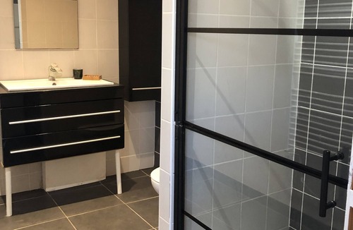 Sermoise-sur-Loire Apartment | Logement atypique avec jardinet proche de la Loire