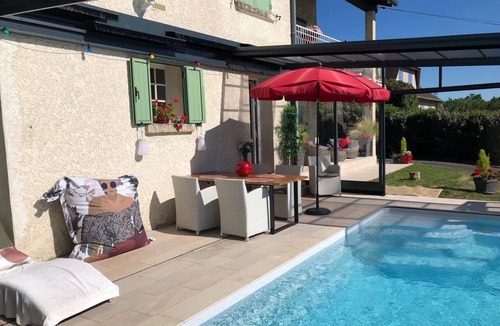 Estivareilles Apartment | Logement Avec Piscine Couverte Chauffée et spa Privatifs, vue Panoramique