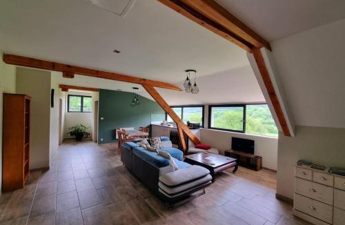 Banassac Apartment | Logement Cozzy avec vue sur la vallée et Jacuzzi