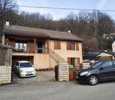 La Canourgue Apartment | Logement en rez de jardin de notre habitation