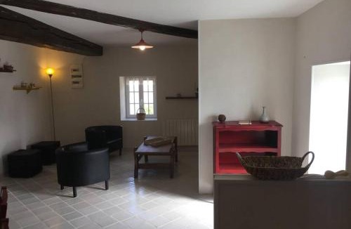 Treigny Apartment | logement indépendant LE POULAILLER proche Guédelon