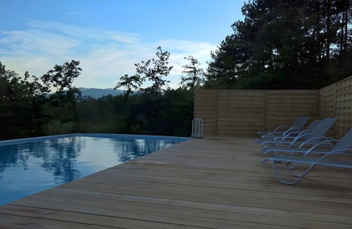 Entrepierres Ski Chalet | Logement insolite tout confort 2, piscine chauffée