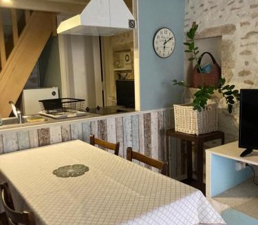 Varennes-les-Narcy House | Logis côté Jardin