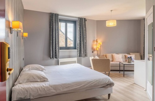 Saint-Thegonnec Loc-Eguiner Hotel | Logis Auberge Saint Thégonnec & son Restaurant
