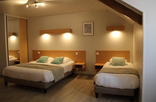 Anglards-de-Saint-Flour Hotel | Logis Hôtel la Méridienne