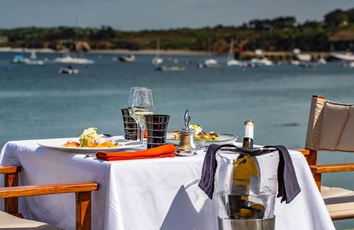 Camaret-sur-Mer Hotel | Logis Hôtel de France - Face à la Mer
