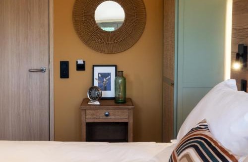 Rostrenen Hotel | Logis Hôtel Jeanne & Jules Hôtel Spa et Restaurant
