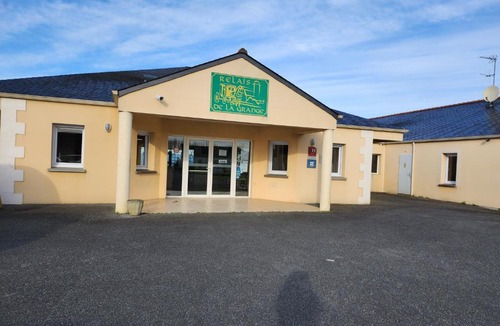 Nort-sur-Erdre Hotel | Logis hôtel Relais De La Grange