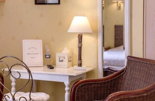 Sille-le-Guillaume Hotel | Logis Hôtel & Restaurant - Le Bretagne