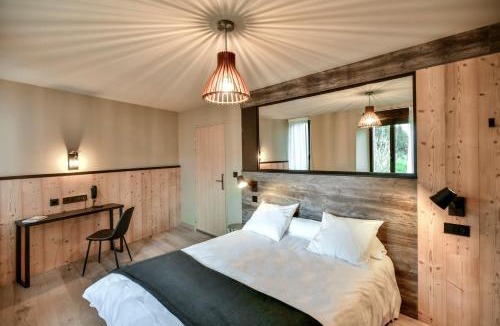 Le Bleymard Hotel | Logis Hôtel restaurant La Remise