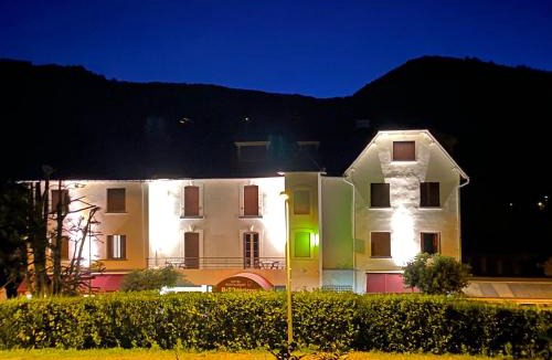 Vic-sur-Cere Hotel | Logis Hôtel restaurant Bel Horizon
