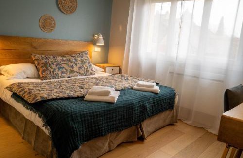 Rocamadour Hotel | Logis Hôtels - Le Belvédère - Hôtel 2 étoiles et Restaurant