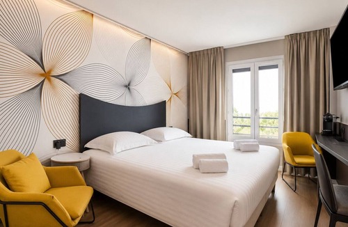 Downtown Hotel | Logis Hotel Center