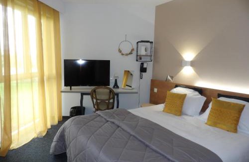 Saint-Victor Hotel | Logis Hotel Restaurant Le Jardin Délice