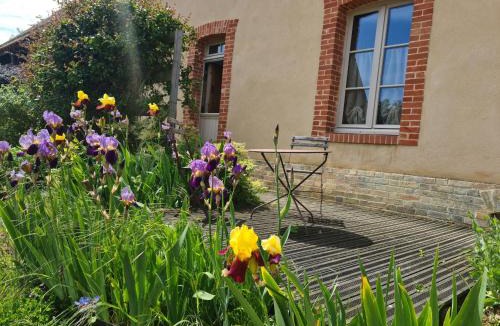 Connerre House | Longère sarthoise rénovée, à 20 min du Mans, 4 chambres, poêle à granulés, parking privé - FR-1-410-376